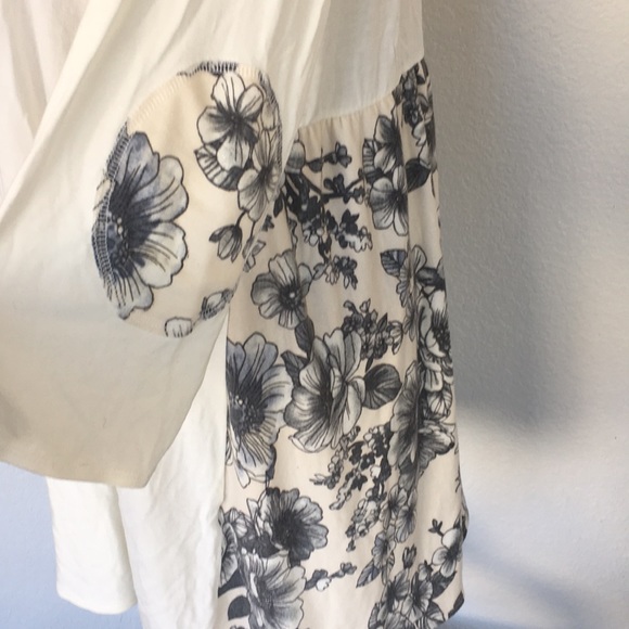New white and flower blouse size 2XL - Picture 4 of 6
